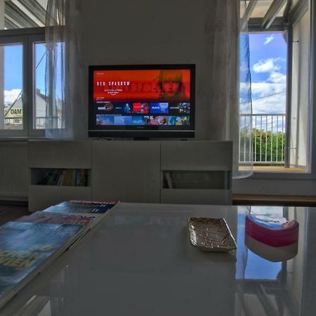 Spacious Apartment In Center With Terrace Viena Exterior foto