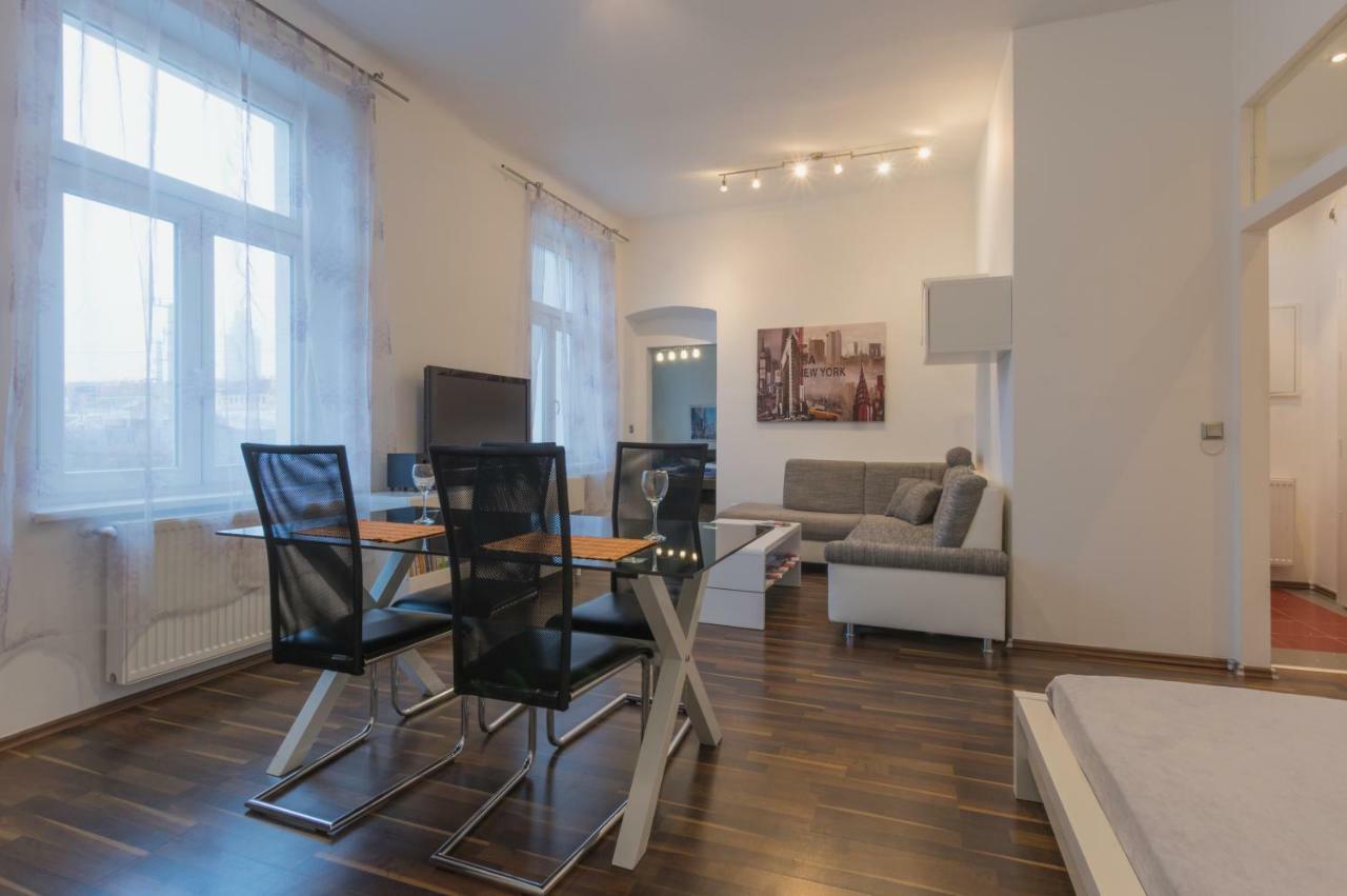 Spacious Apartment In Center With Terrace Viena Exterior foto