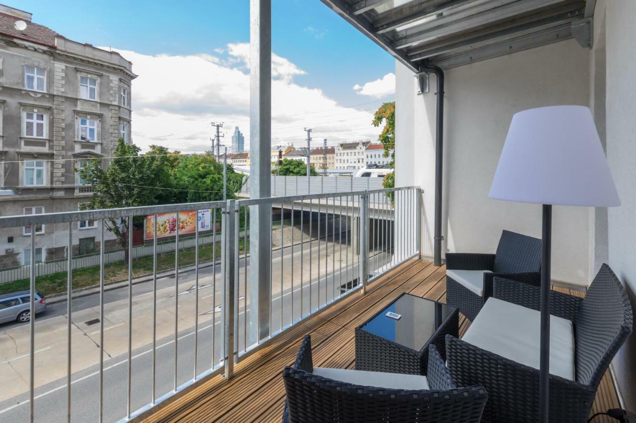 Spacious Apartment In Center With Terrace Viena Exterior foto