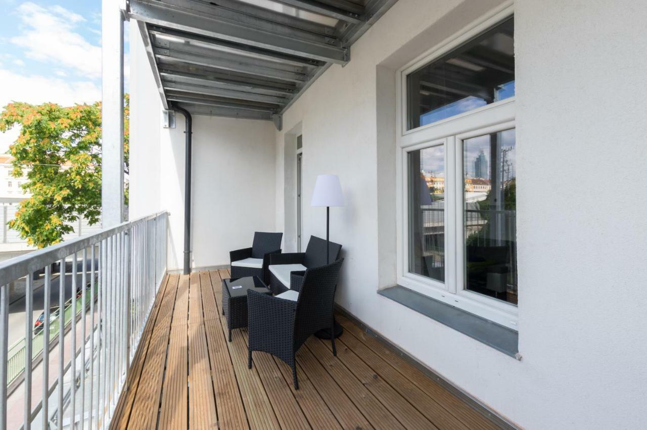 Spacious Apartment In Center With Terrace Viena Exterior foto