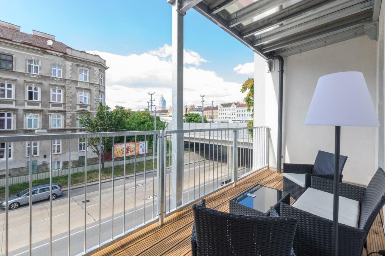 Spacious Apartment In Center With Terrace Viena Exterior foto