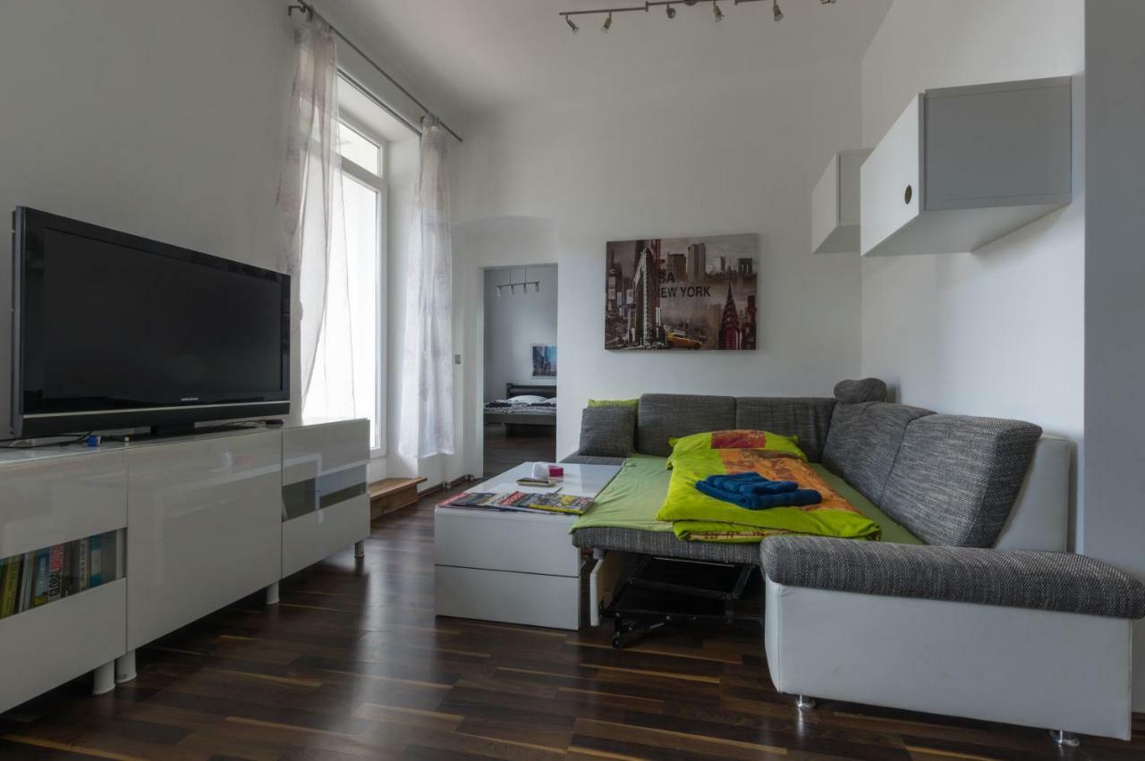 Spacious Apartment In Center With Terrace Viena Exterior foto
