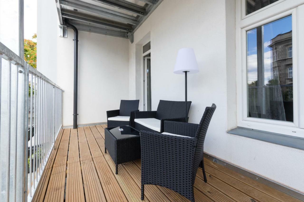 Spacious Apartment In Center With Terrace Viena Exterior foto
